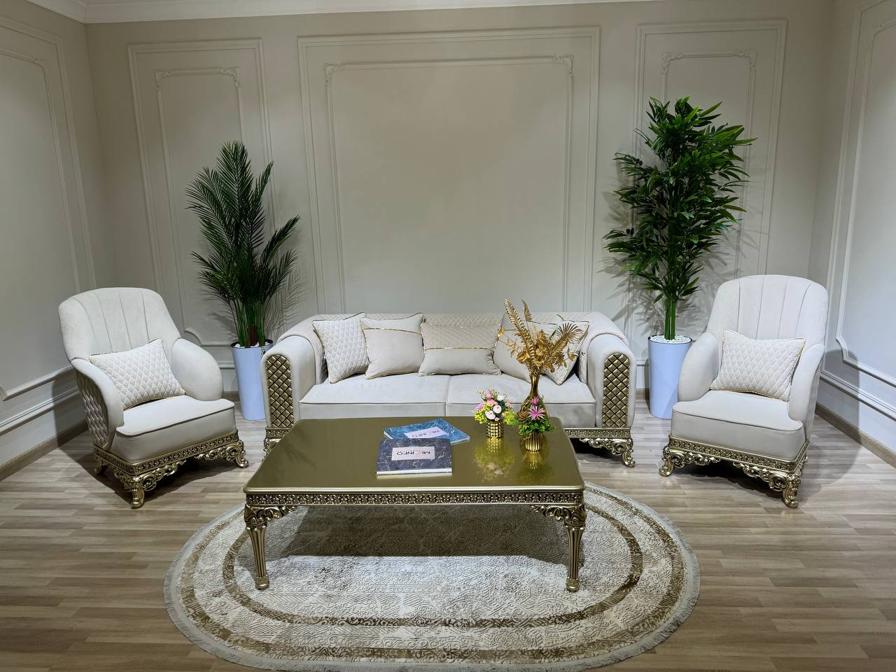 Royal Divan